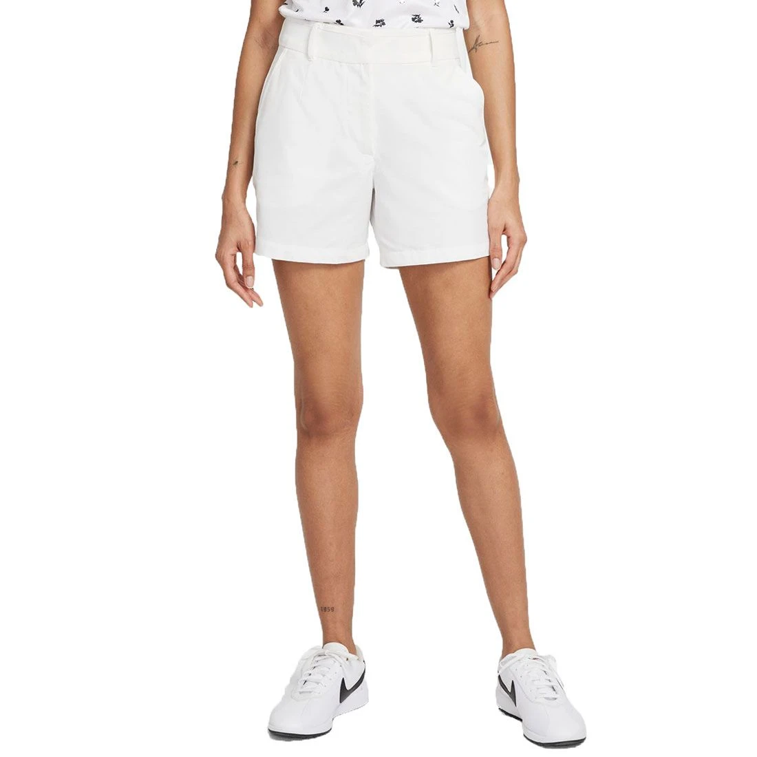 Nike Women's Dri-FIT Victory 5 Inch Shorts 2 Nike Women's Dri-FIT Victory 5 Inch Shorts - Image 2